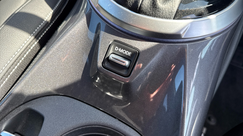 Nissan Juke 1.6 Hybrid Tekna 5dr Auto Hybrid Hatchback